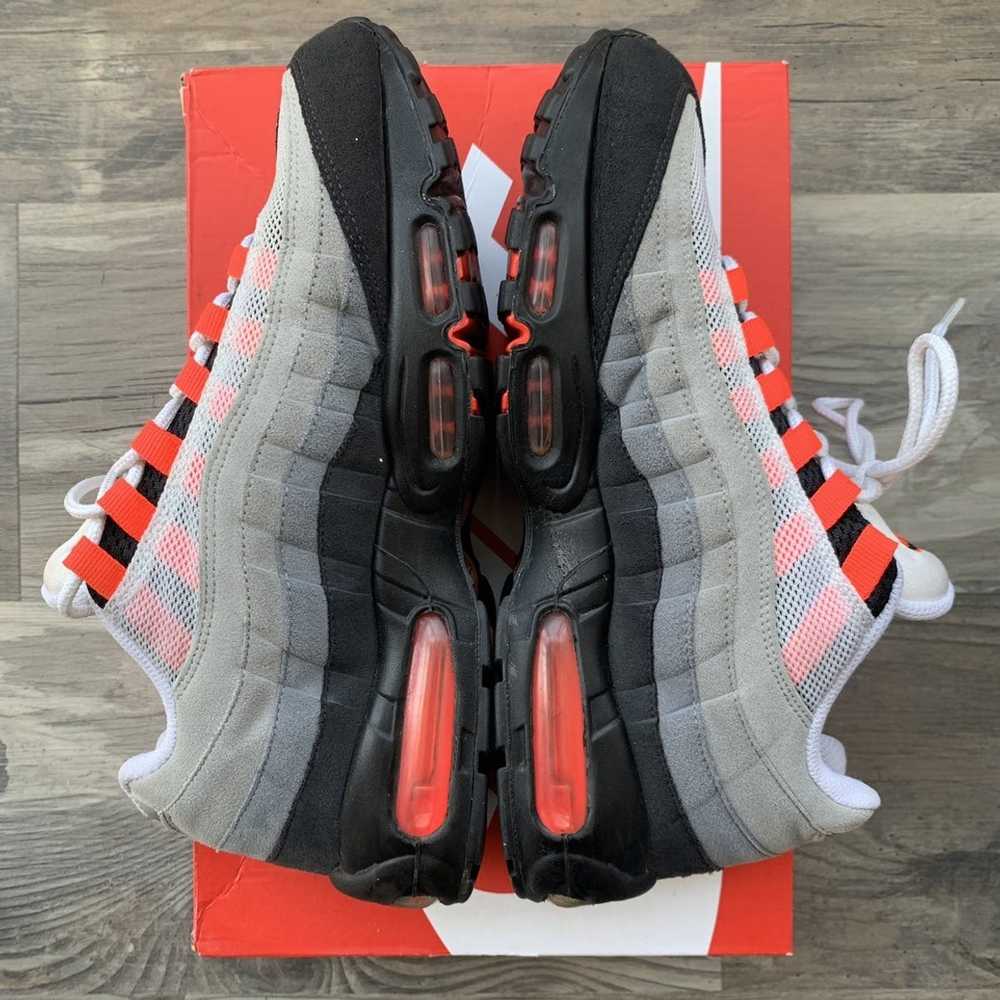 Nike A/W 2011 Nike Air Max 95 "Solar Red" Size 9 - image 8