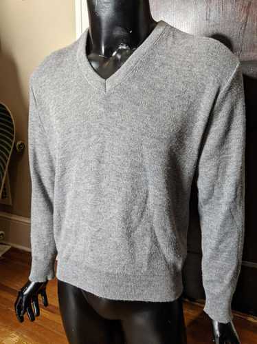 Jantzen × Vintage Grey knit v-neck sweater