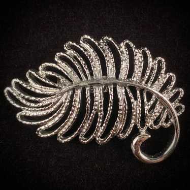 Late 50s/ Early 60s Gerry's Leaf Brooch - image 1