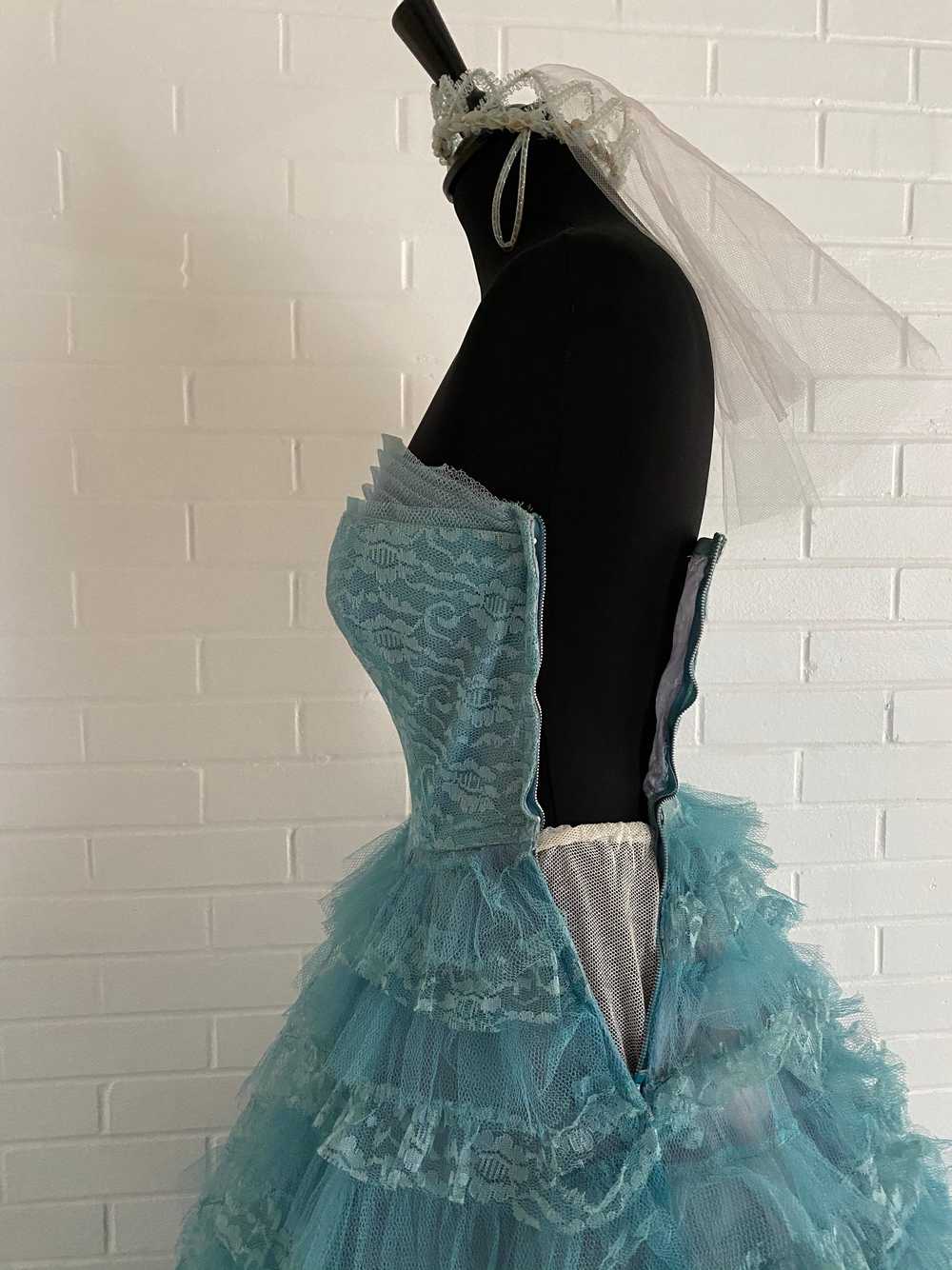 Late 50s/ Early 60s Tulle Strapless Formal Dress - image 12