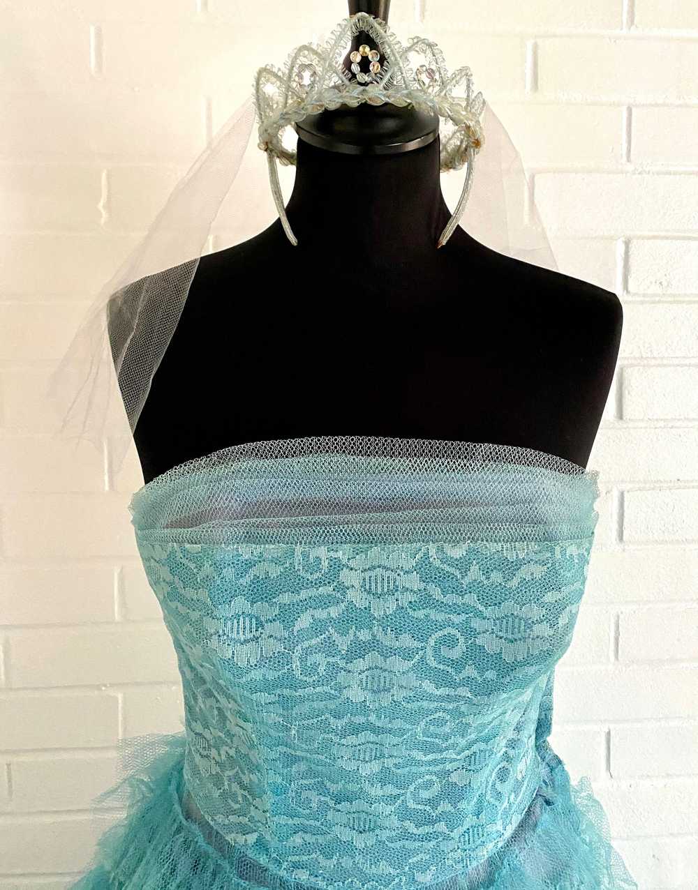 Late 50s/ Early 60s Tulle Strapless Formal Dress - image 2