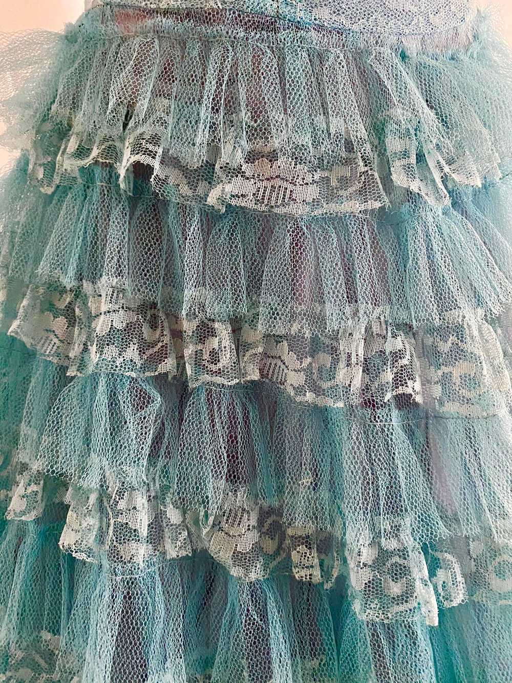 Late 50s/ Early 60s Tulle Strapless Formal Dress - image 4
