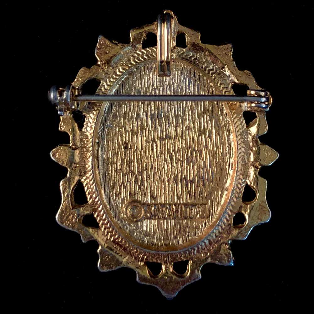 1972 Sarah Coventry Masterpiece Brooch - image 2