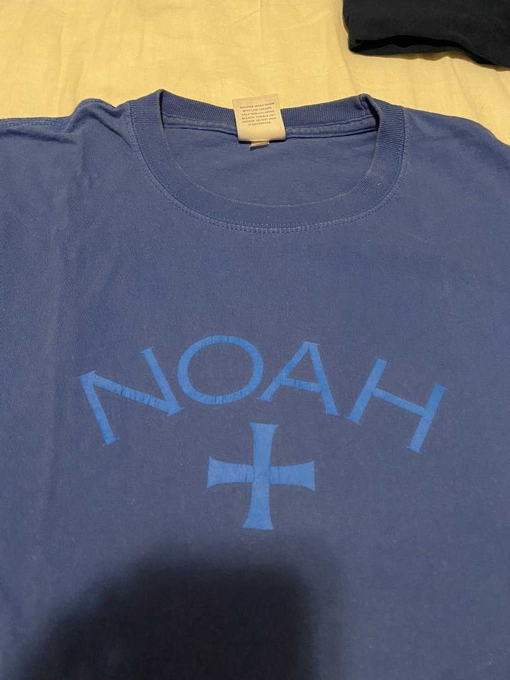 Noah Noah Monochrome Blue Core Logo T-Shirt - image 3