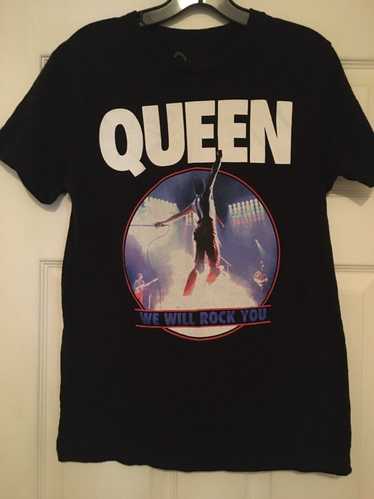 Streetwear Queen- we will rock you tshirt