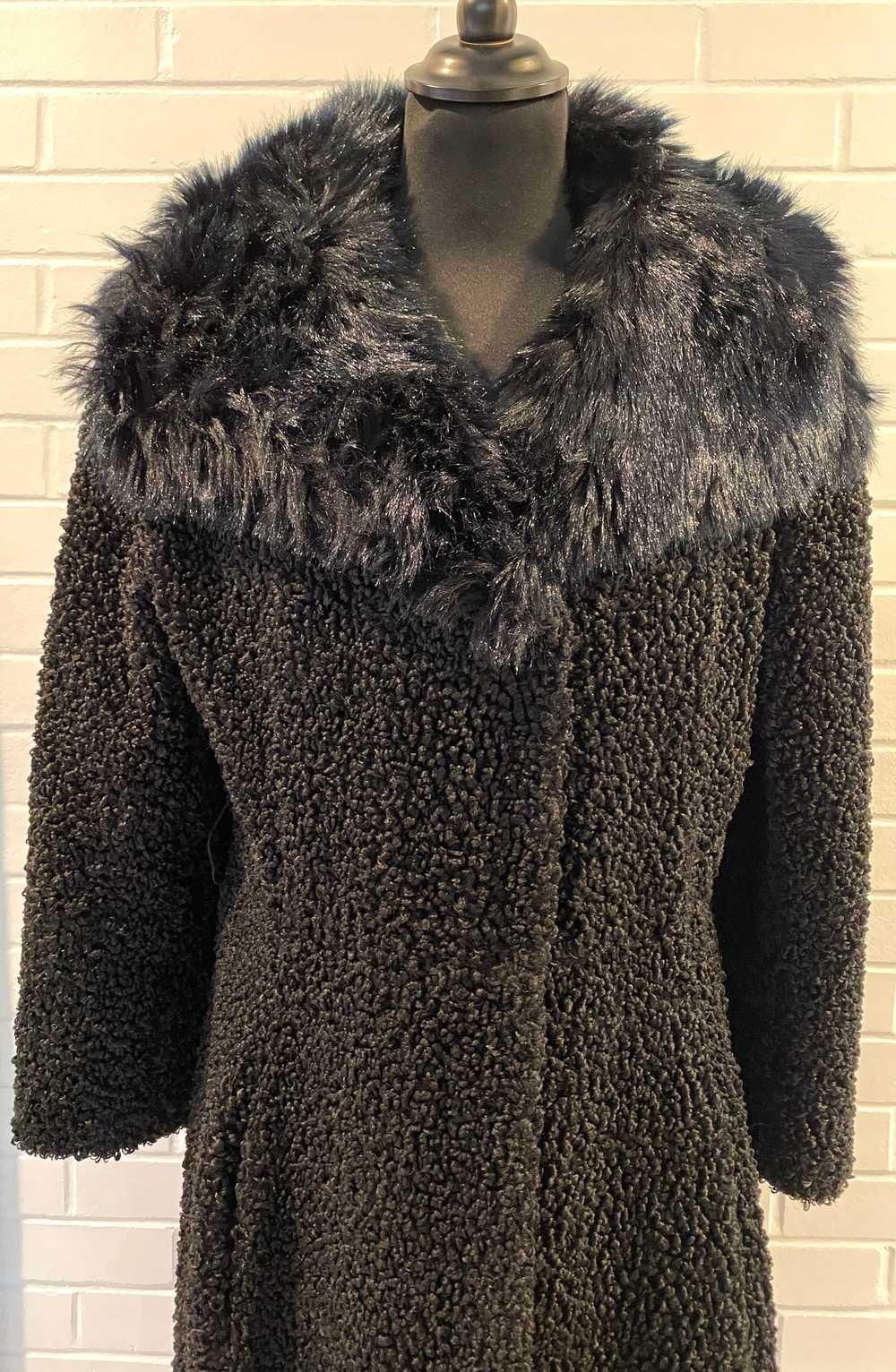 Late 40s/ Early 50s Lenari Designed Faux Fur Coat - image 8