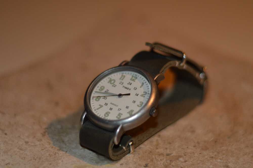 Timex Custom Timex Indiglo with New Green Leather… - image 4