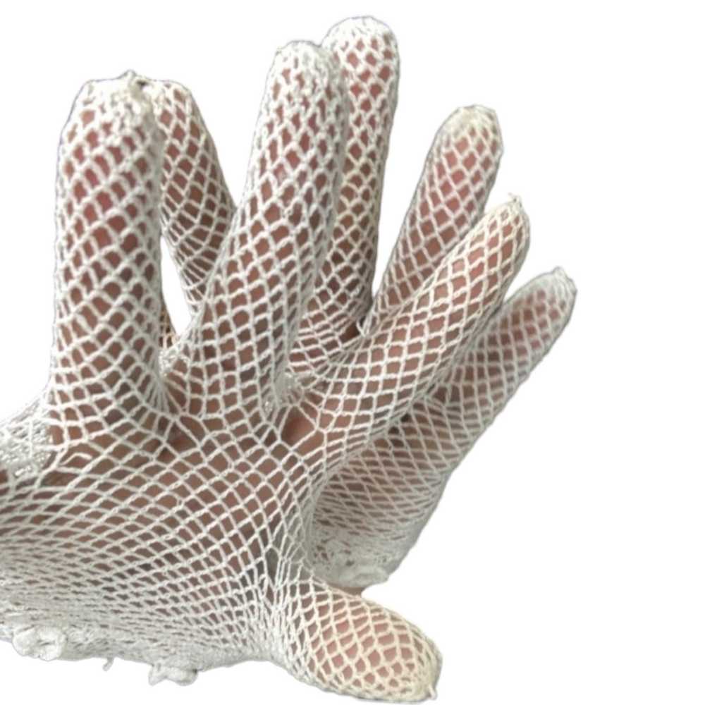 20s White Mesh Silk Gloves Size M - image 6