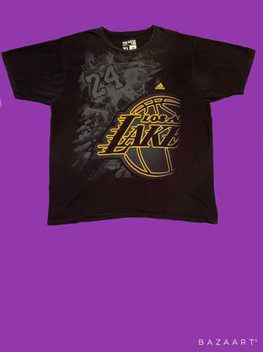 Vintage Adidas NBA Los Angeles Lakers Kobe Bryant #24 T-Shirt Size 2XL.