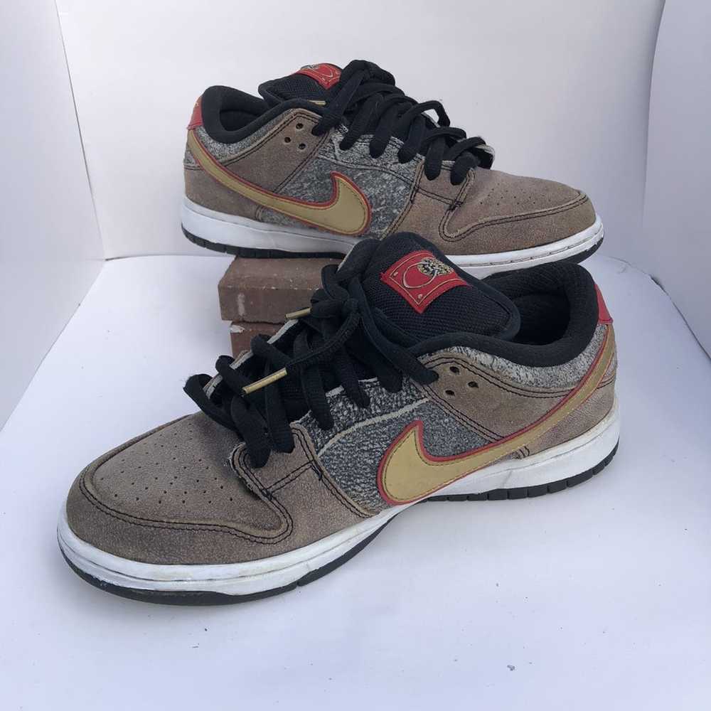 Nike Dunk Low Premium SB QS Beijing 2014 - image 1