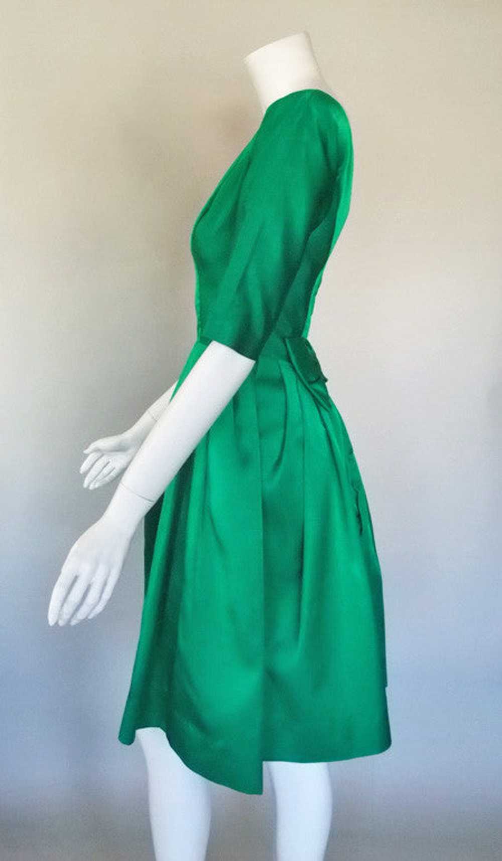 1960s Emerald Green Satin Dress - image 5