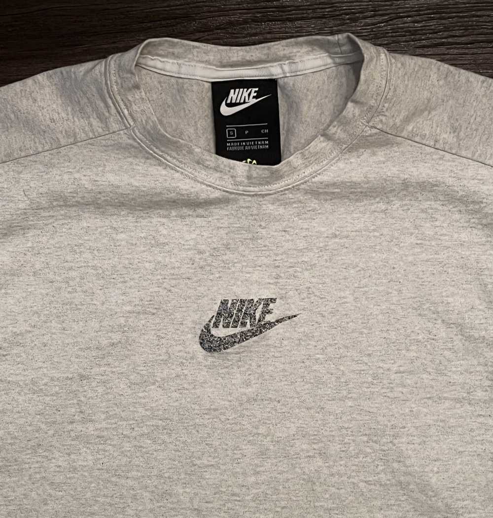 Nike Nike Graphic t-shirt size S - image 2