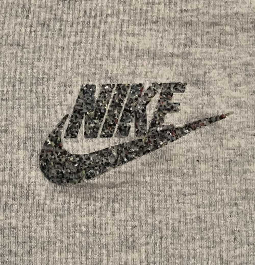 Nike Nike Graphic t-shirt size S - image 3