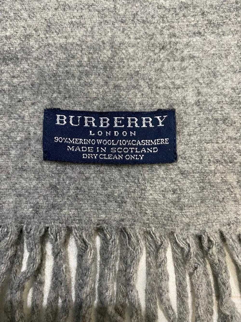 Burberry Burberry scarf Muffler - image 3