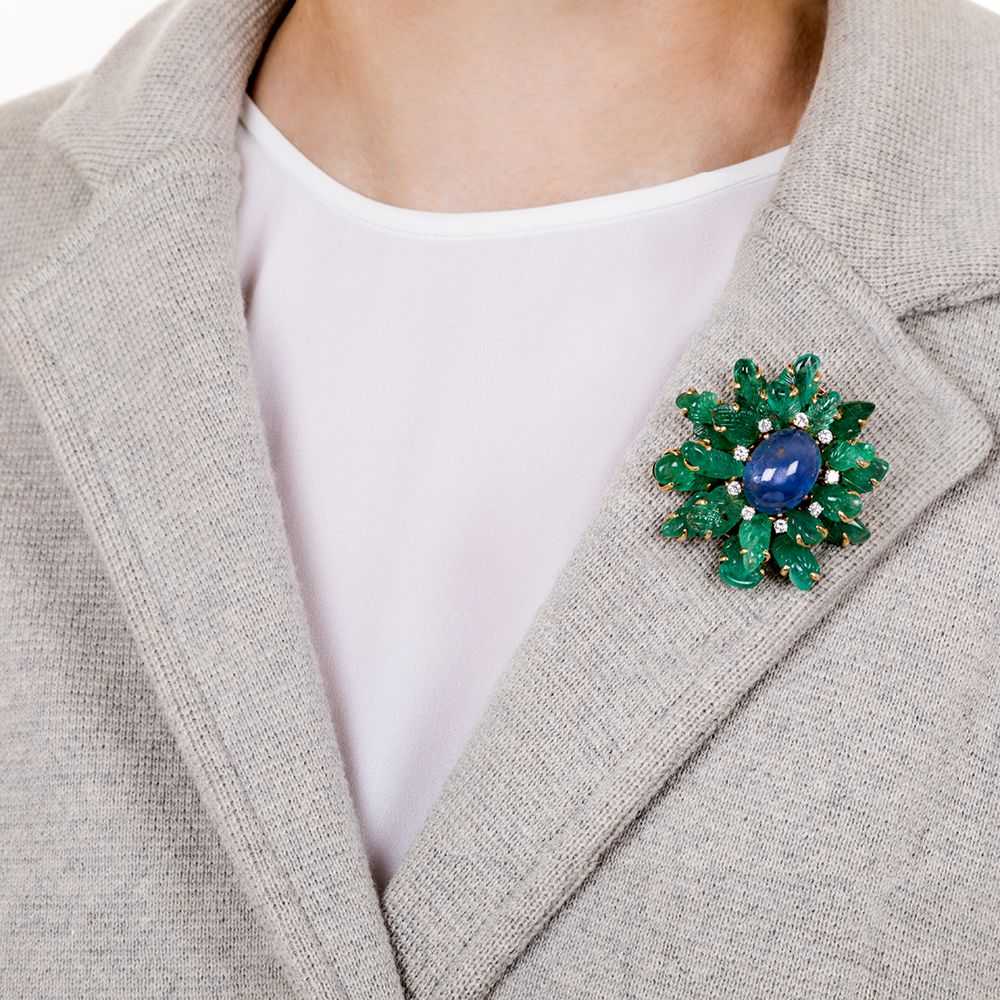 Star Sapphire and Carved Emerald Brooch - image 8