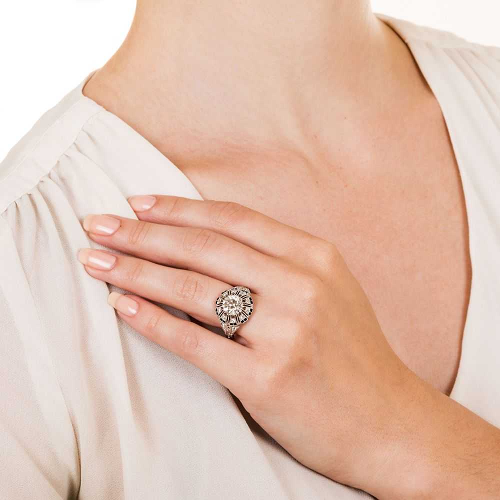 Art Deco 2.02 Carat Diamond and Calibre Onyx Ring… - image 7