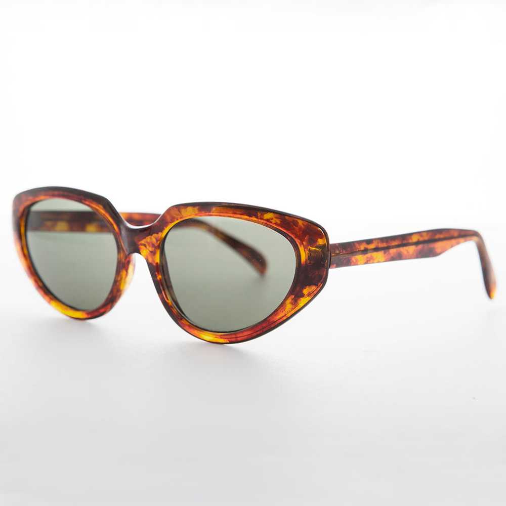 Women's Oversized Cat Eye Vintage Sunglasses - Ava - image 2