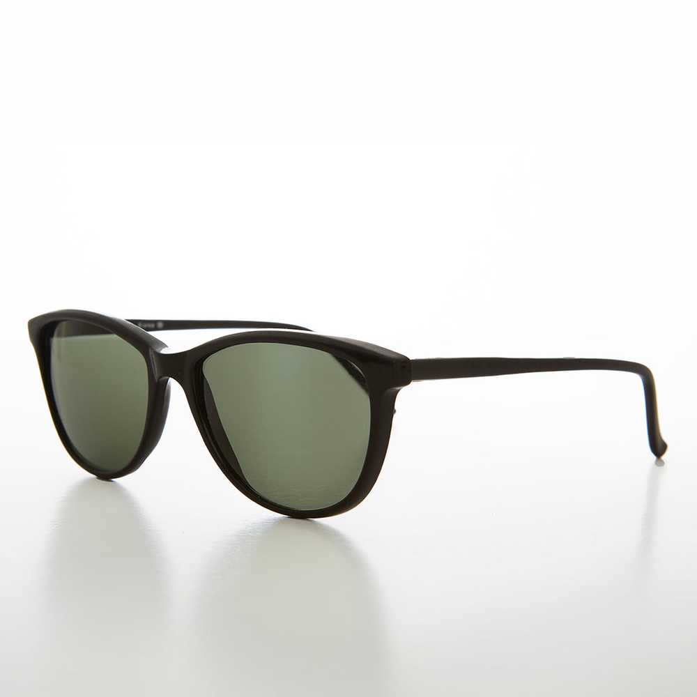 Classic Rounded Square Vintage Sunglass - Peppy - image 8