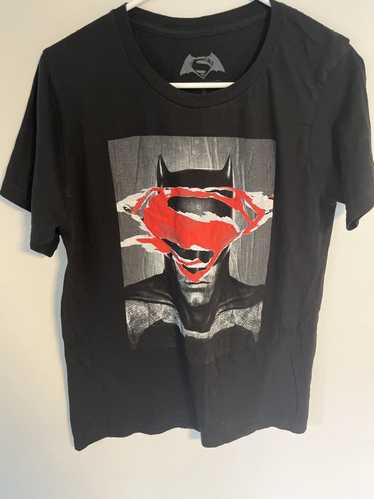 Dc Comics × Vintage Batman vs Superman tee