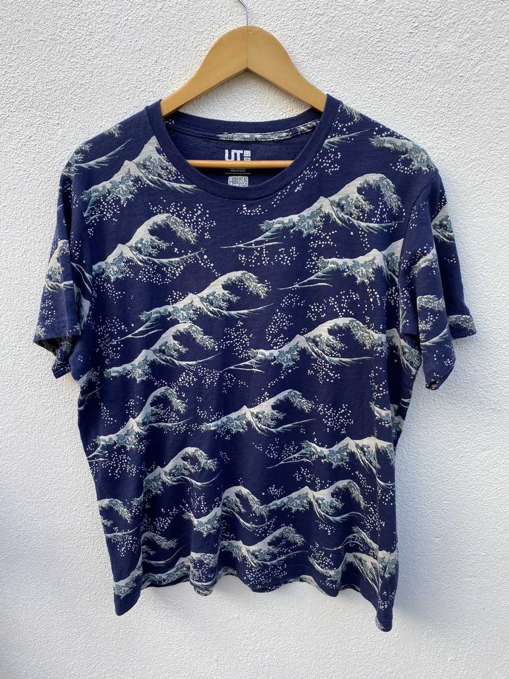 Japanese Brand × Uniqlo Great Wave of kanagawa po… - image 3