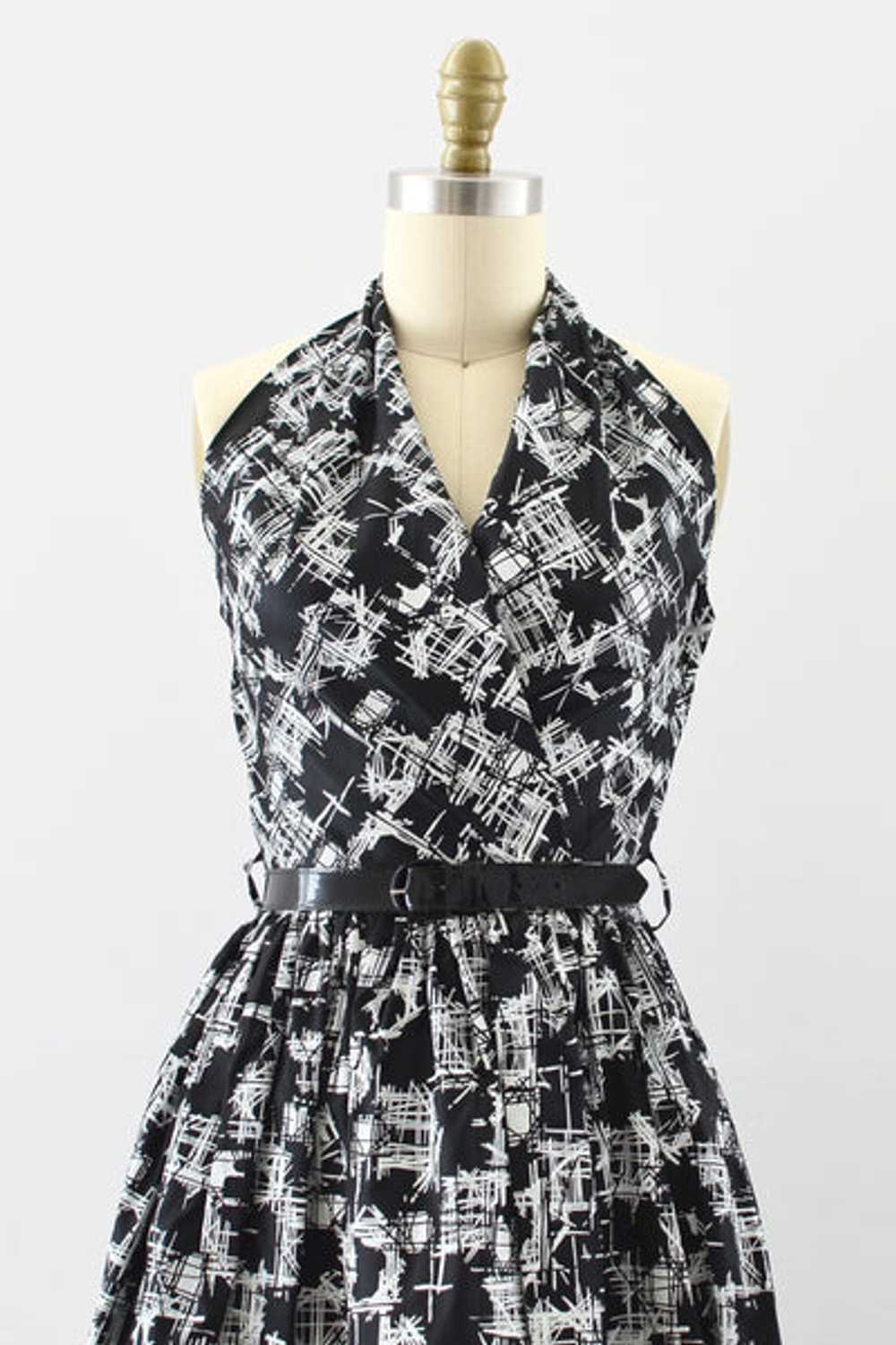 1950s Printed Halter Dress / XS - image 4