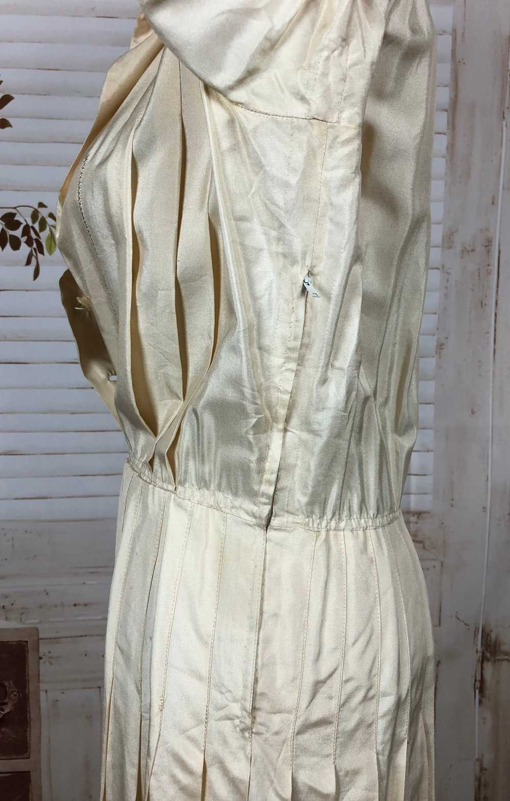 Original Vintage 1930s 30s Cream Silky Rayon Dres… - image 12