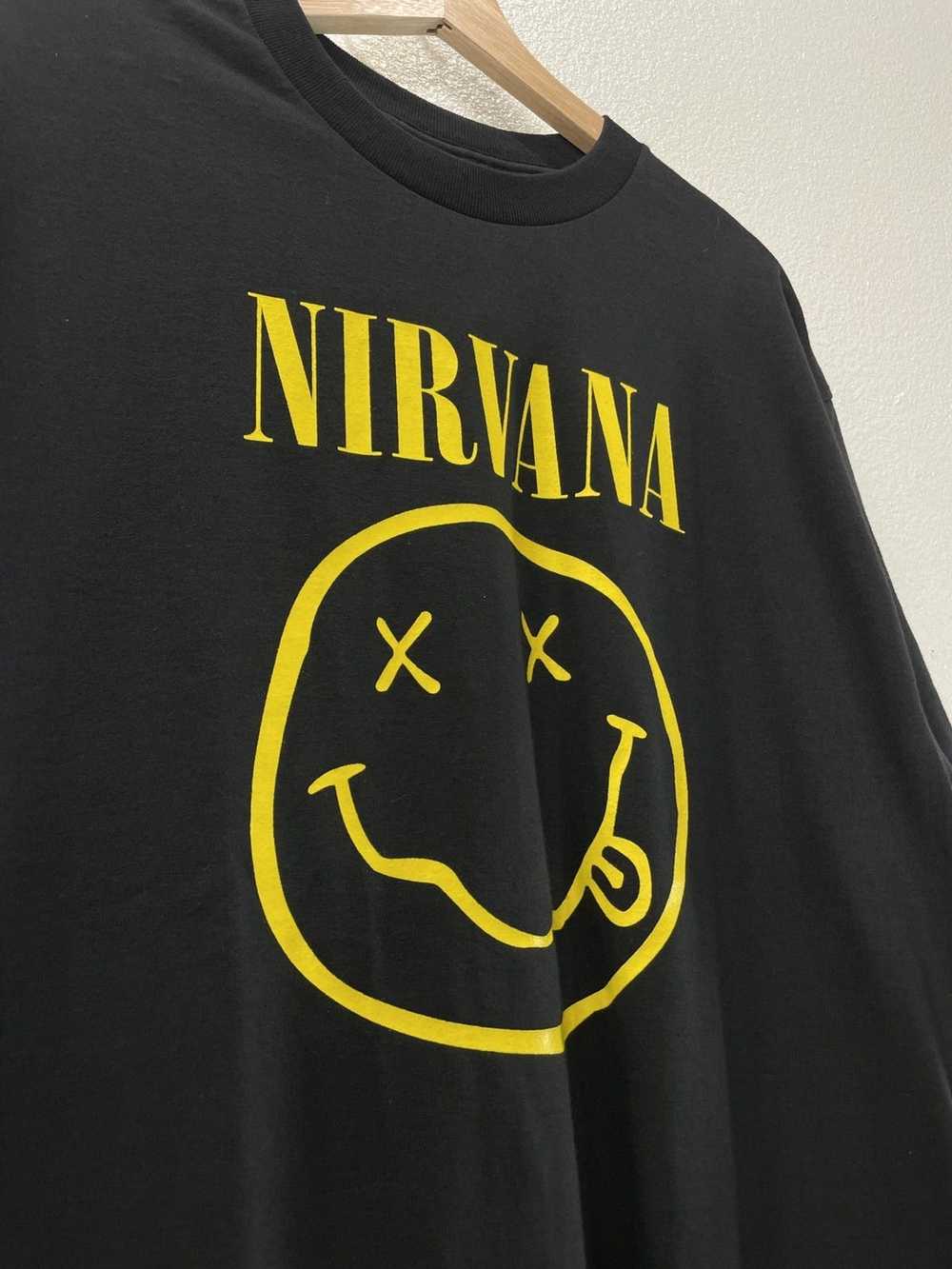 Vintage Vintage 2k Nirvana Band Tee - image 3