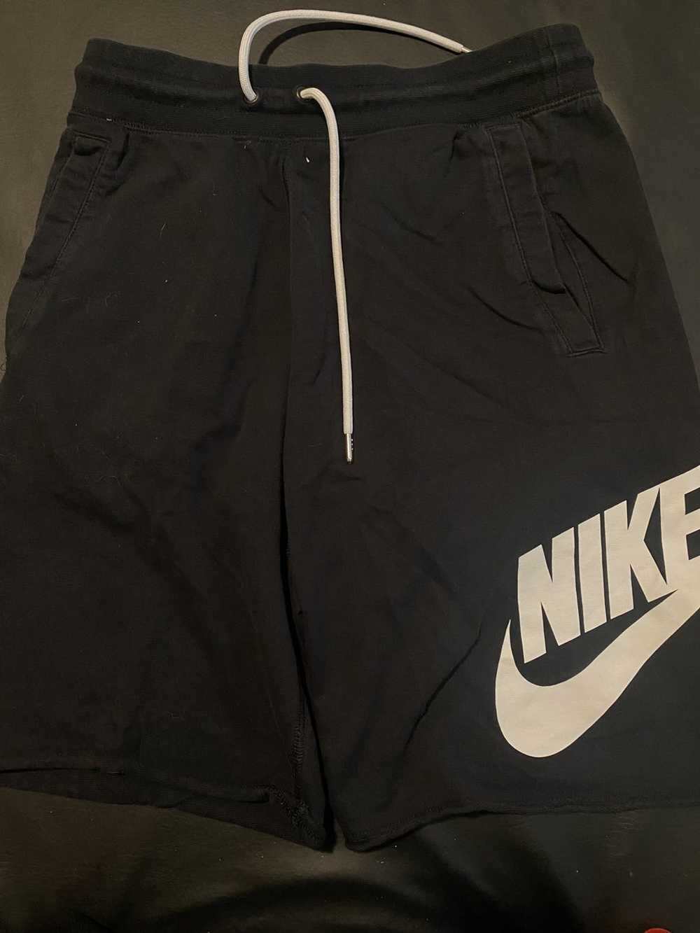 Nike Nike sportswear shorts - image 3