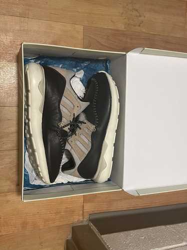 Adidas × Off The Hook Off The Hook x Tubular Moc R