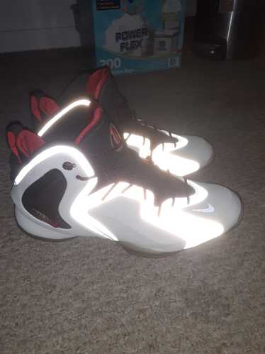 Nike Nike lil Penny posite chilling red