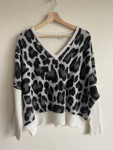 Vintage BLACK AND WHITE LEOPARD KNIT SWEATER