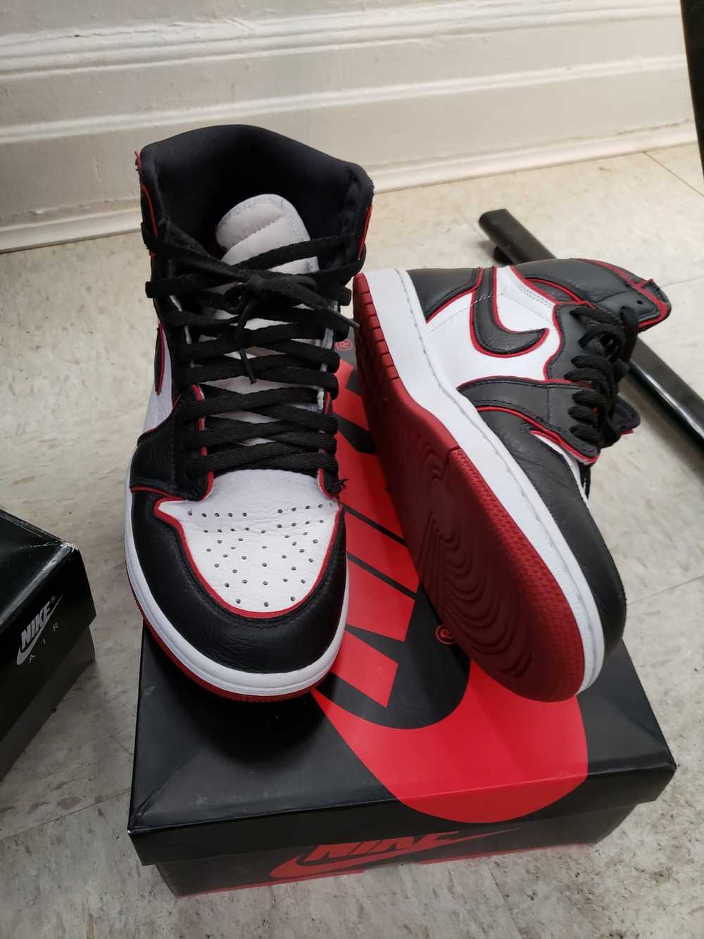 Jordan Brand Jordan 1 Retro High OG Bloodline 2019 - image 1