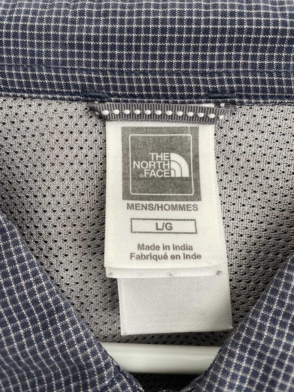 The North Face Pattern Short Sleeve Button-up - image 4