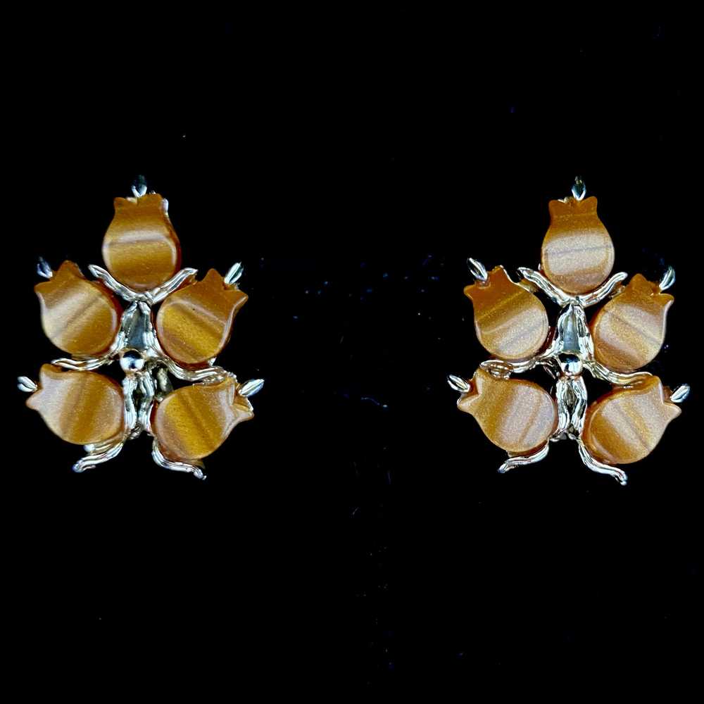 1960s Butterscotch Lucite Flower Earrings - image 1