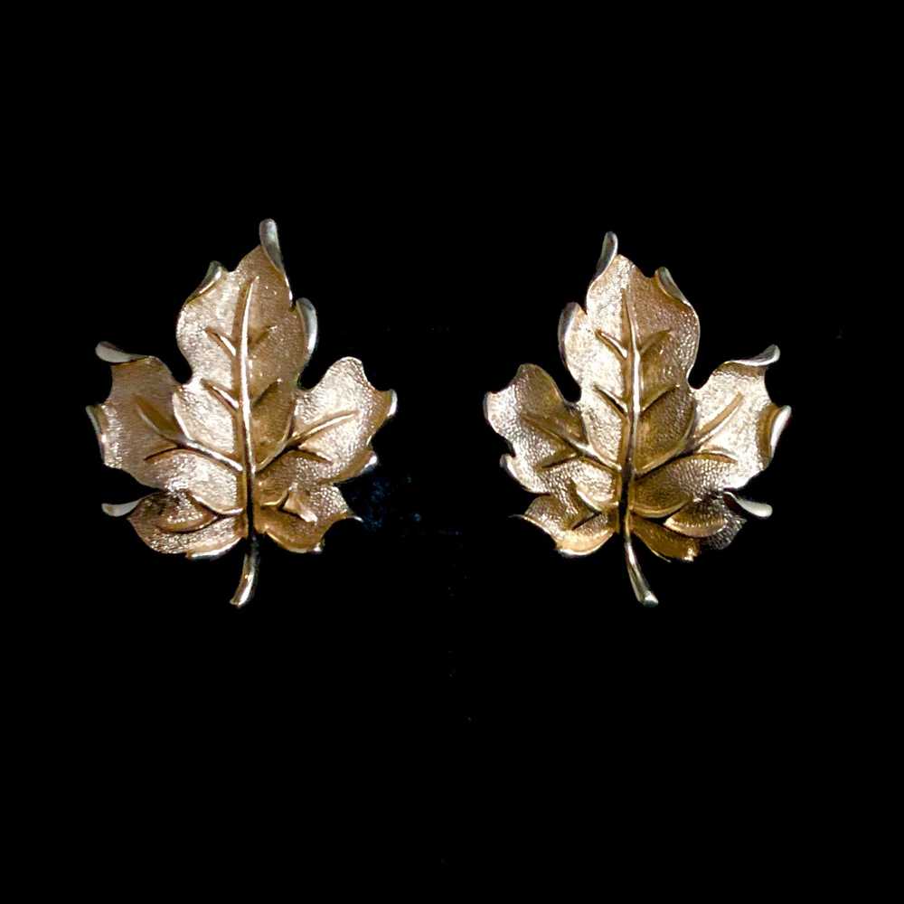 1960s Trifari Leaf Earrings - image 1