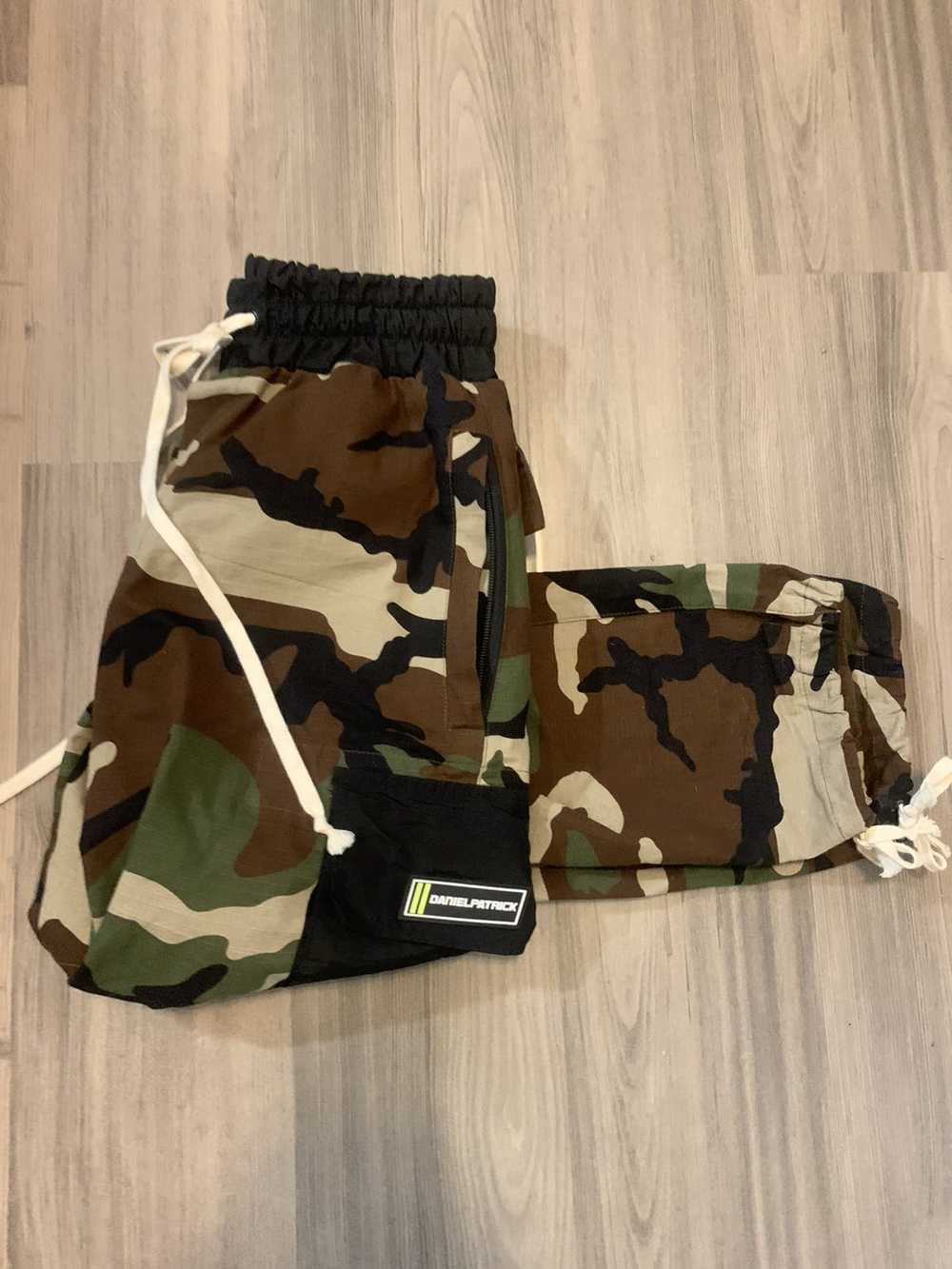 Daniel Patrick Daniel Patrick Camo Cargo Pants si… - image 5