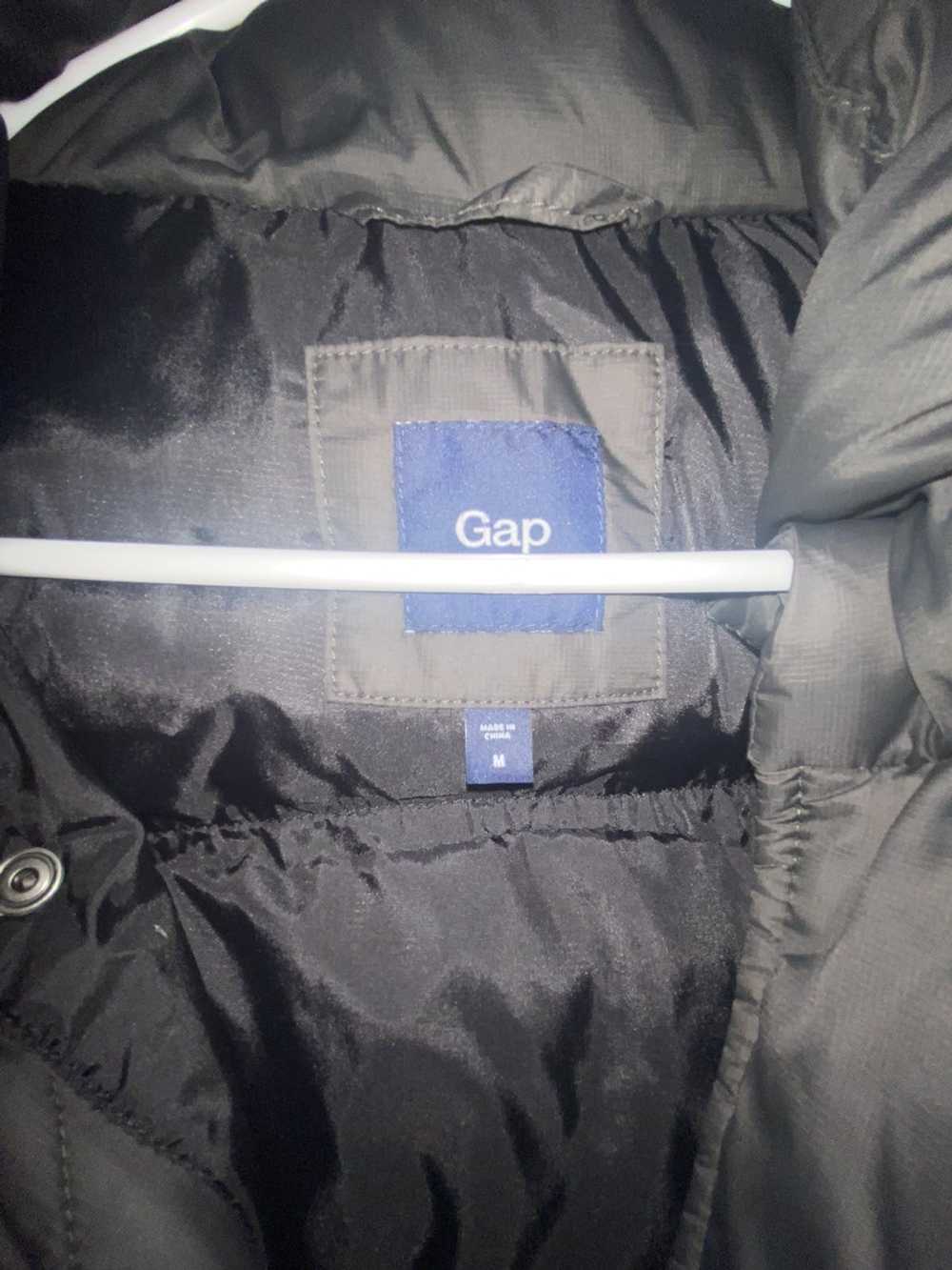 Gap Gap Puffer Jacket - image 3