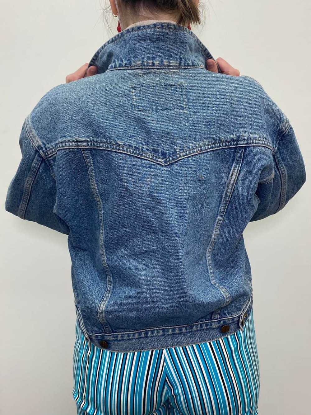 Womens Wrangler vintage denim jacket in stonewash… - image 3