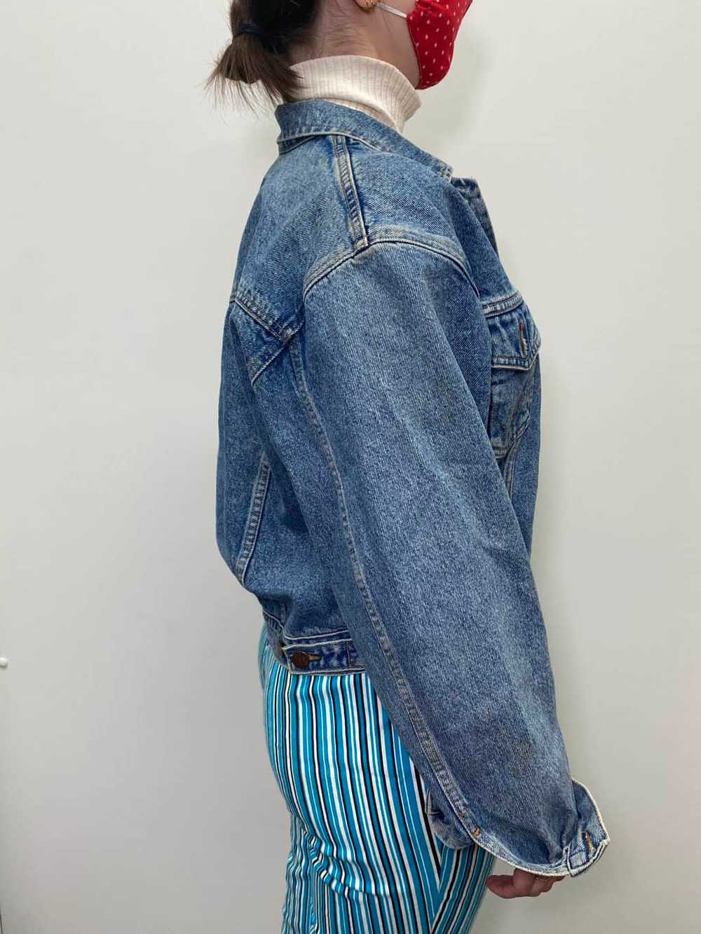 Womens Wrangler vintage denim jacket in stonewash… - image 4