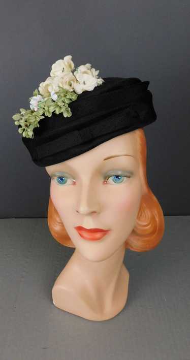 Vintage Ivory & Sage Floral Hat, Black Straw 1950s