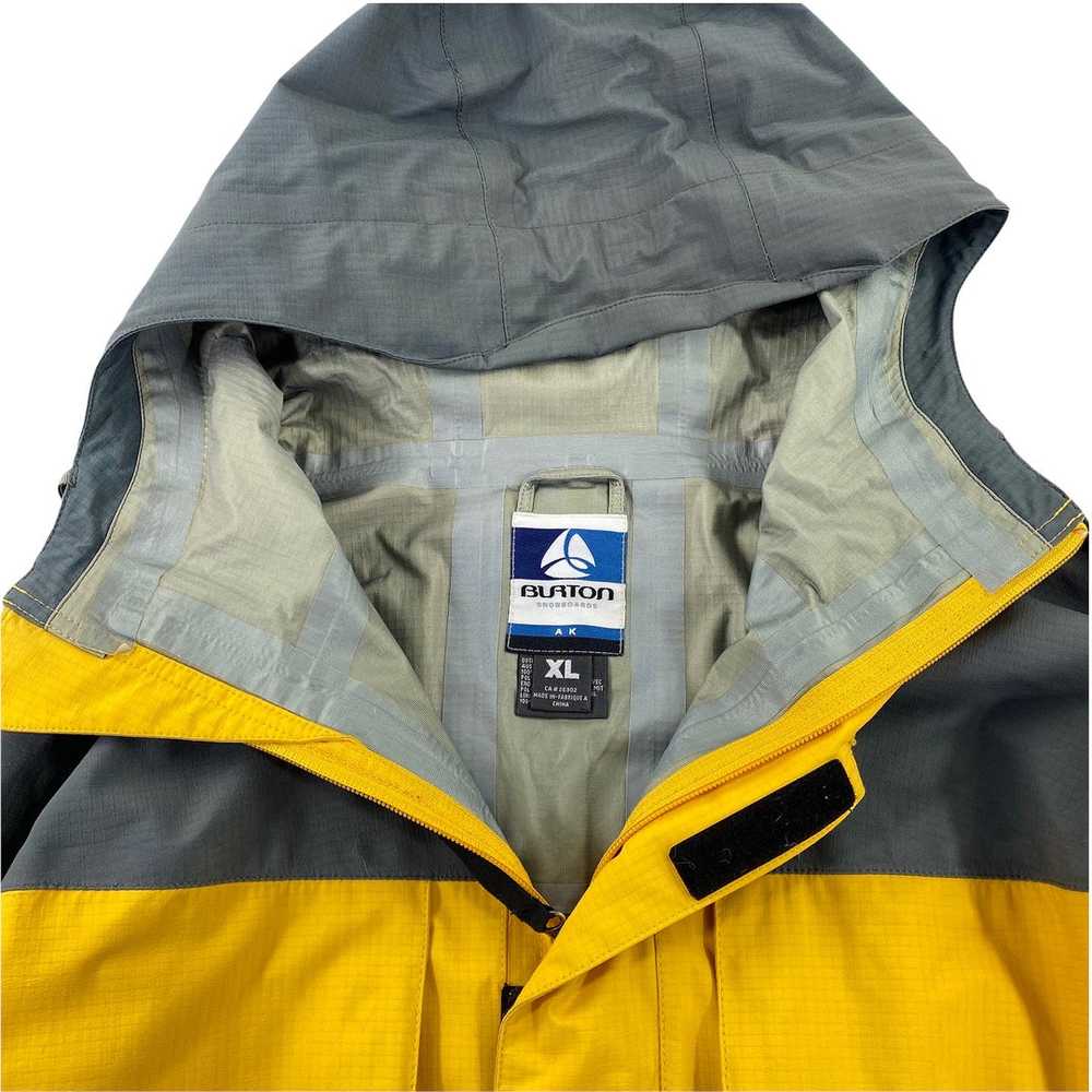 Burton AK goretex jacket XL - image 2