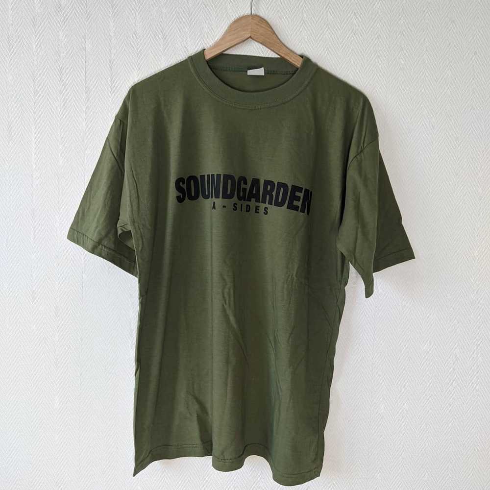 Band Tees × Rock Tees × Vintage 1997 Soundgarden … - image 4