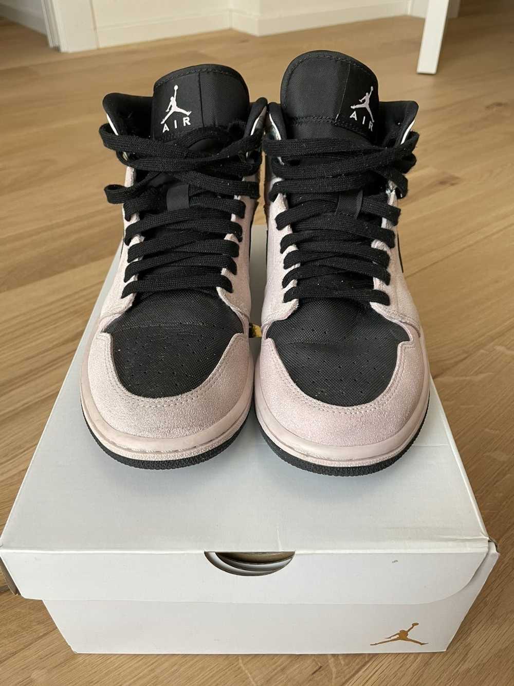 Nike Air Jordan 1 mid dirty powder iridescent (W) - image 7
