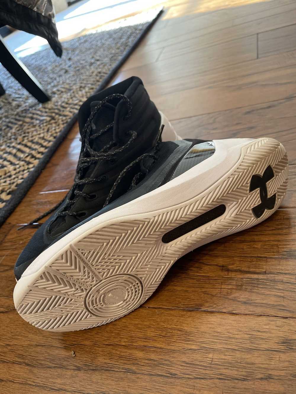 Under Armour Under Armour Curry 3 Black and White - image 3