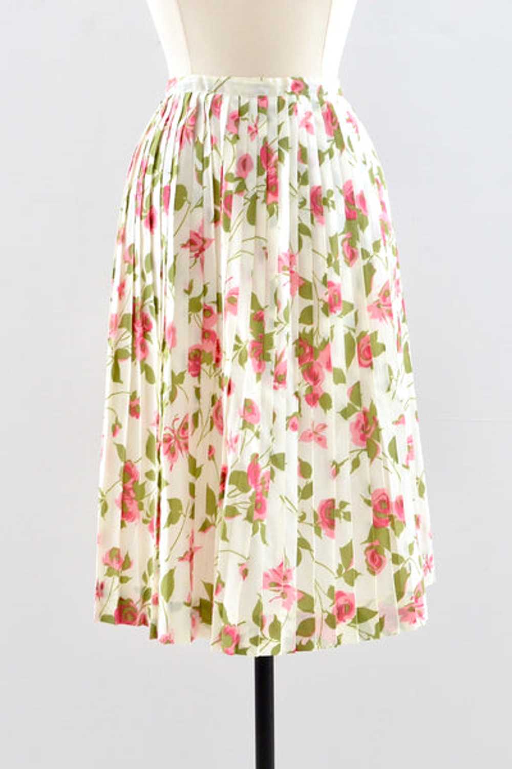 Novelty Rose Print Skirt / S M - image 1