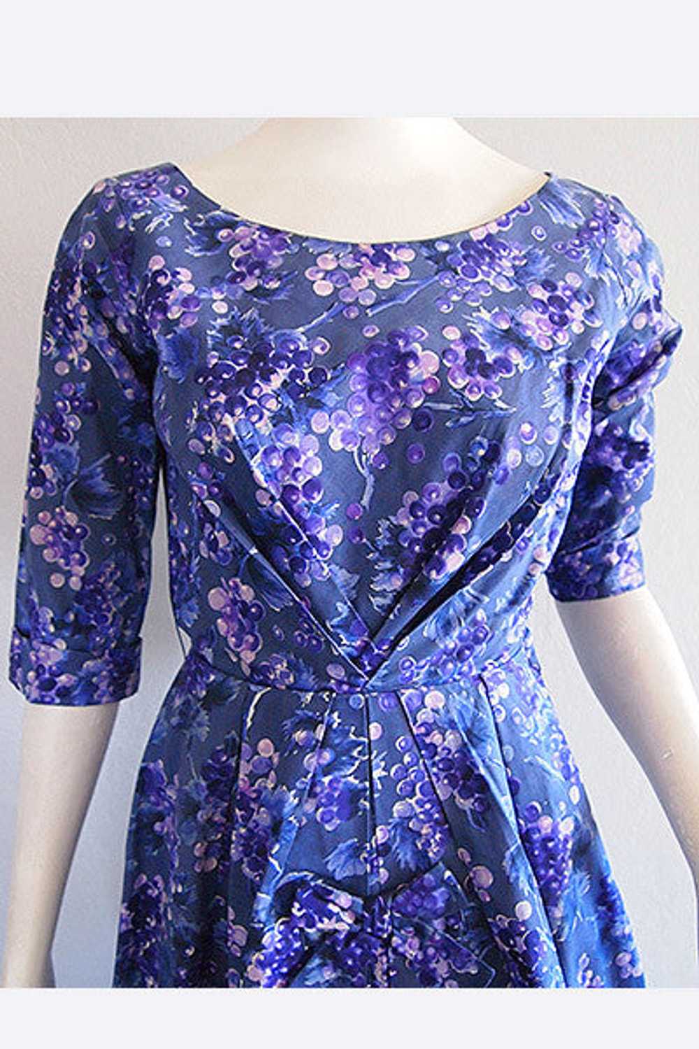 1950s Hardy Amies Grape Print Dress - image 3