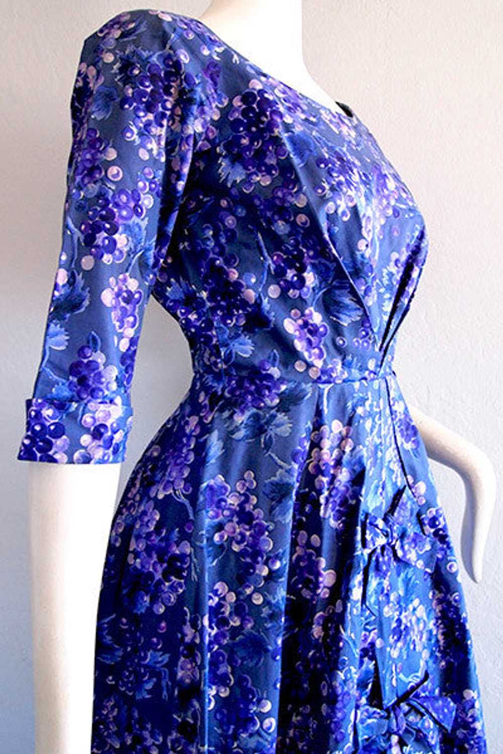 1950s Hardy Amies Grape Print Dress - image 4