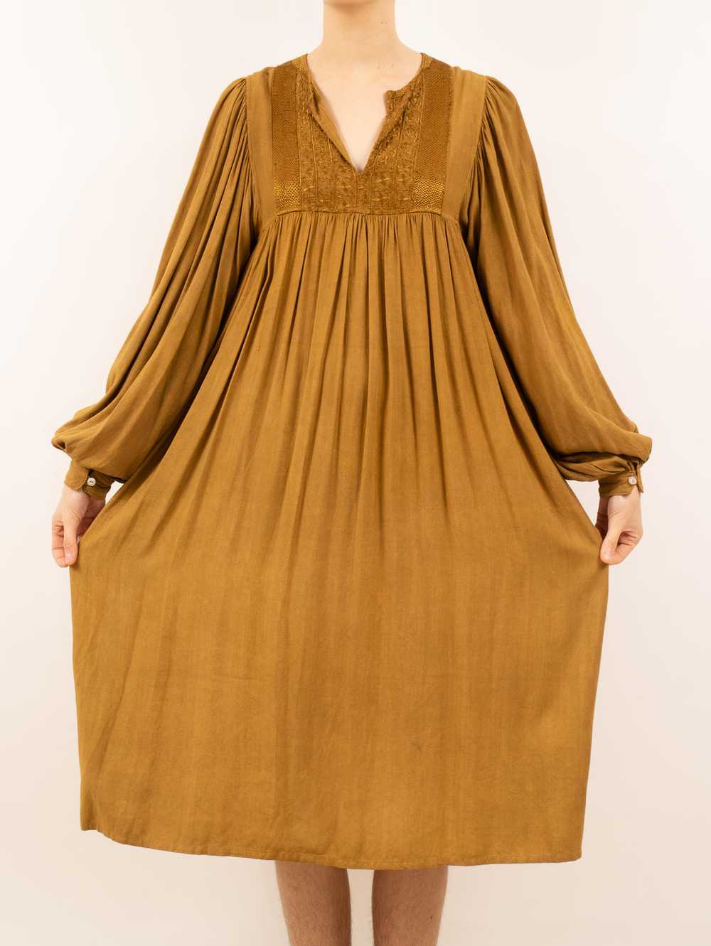 1970's golden caftan dress - image 4