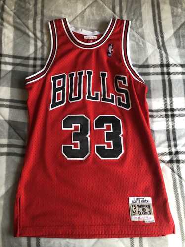 Chicago Bulls × Mitchell & Ness × NBA Mitchell and