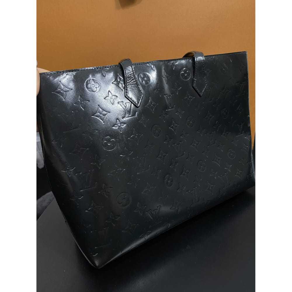 Louis Vuitton Wilshire patent leather handbag - image 12